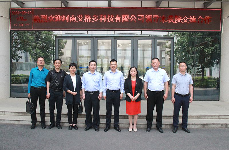 加強(qiáng)校企交流，共謀合作雙贏